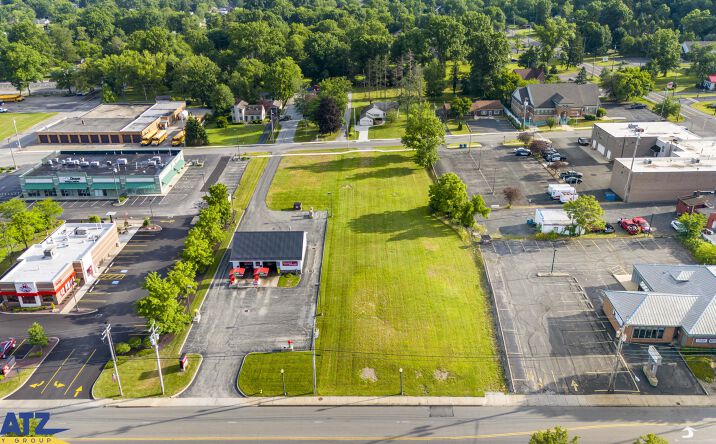 Pictures of Land property located at 8303 E Market St, Warren, OH 44484 for sales - image #1