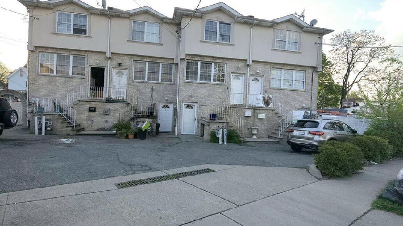 6 Dubois Ave, Staten Island, NY 10310