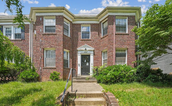 Pictures of Multifamily property located at 3925 W St NW, Washington, DC 20007 for sales - image #1
