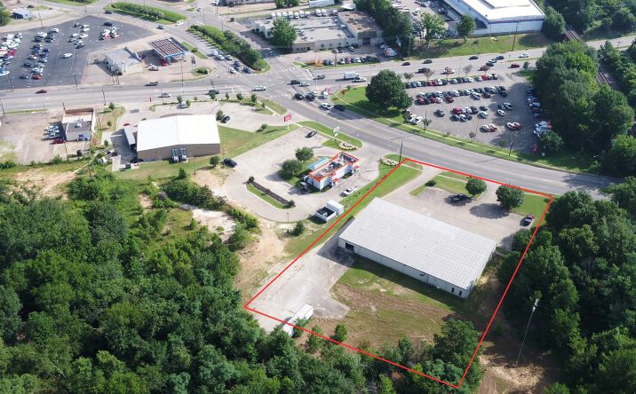 Pictures of Industrial property located at 427 S Glenwood Blvd, Tyler, TX 75702 for sales - image #1