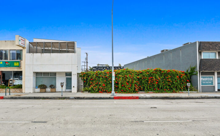 Pictures of Retail property located at 13110 W Washington Blvd, Los Angeles, CA 90066 for sales - image #1