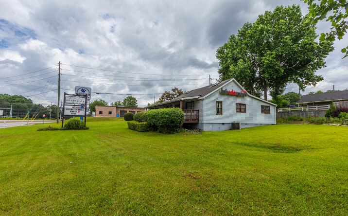 Pictures of Retail property located at 6370 Bells Ferry Rd, Acworth, GA 30102 for sales - image #1