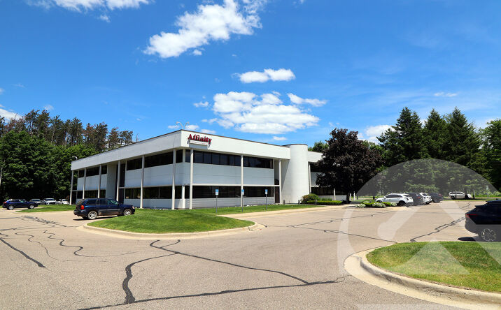 Pictures of Office property located at 2655 Oakley Park Rd, Commerce Charter Township, MI 48390 for sales - image #1