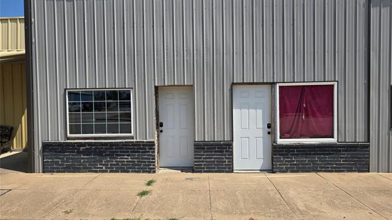 412 W Main Street, Barnsdall, OK 74002