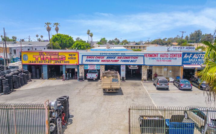 Pictures of Retail property located at 2241 S Vermont Ave, Los Angeles, CA 90007 for sales - image #1