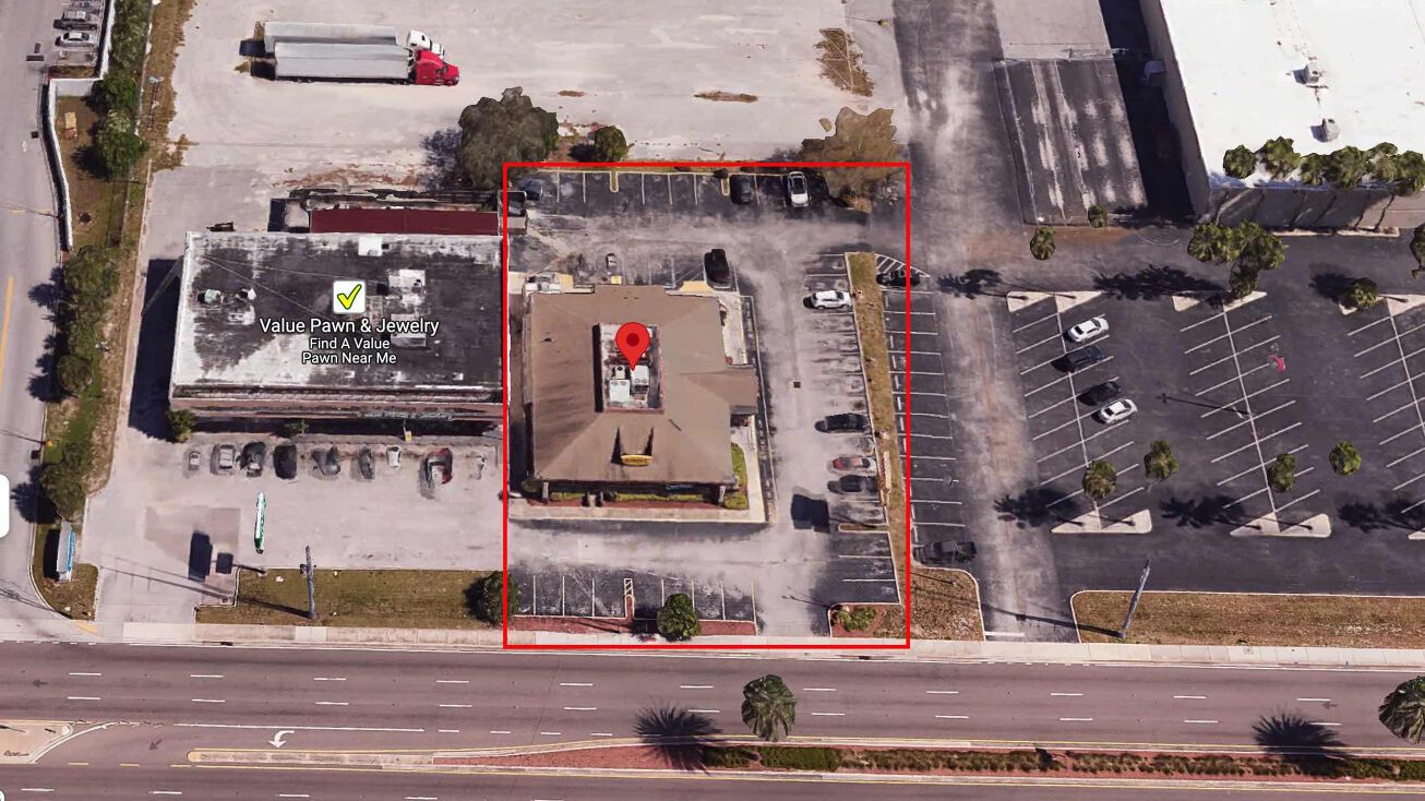 Pictures of Retail property located at 940 Missouri Ave N, Largo, FL 33770 for sales - image #1