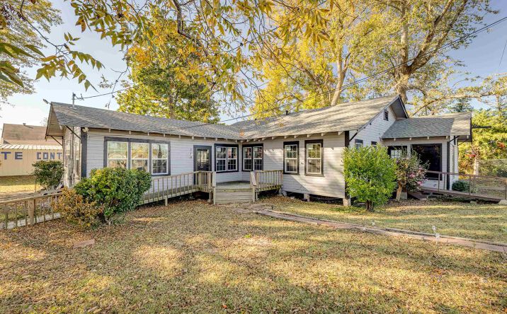 Pictures of Office property located at 410 E MADISON AVENUE, Bastrop, LA 71220 for sales - image #1