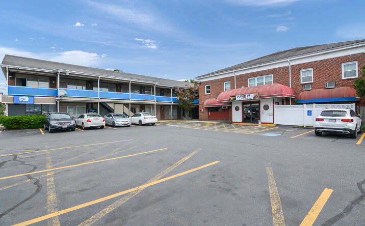 Pictures of Hospitality, Mixed Use, Retail property located at 1186 Worcester Rd, Framingham, MA 01702 for sales - image #1