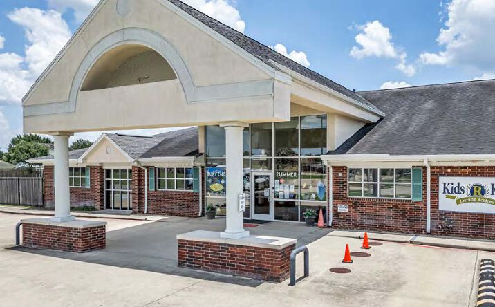 Pictures of Retail, Special Purpose property located at 31 Pkwy Lake Ct, Richmond, TX 77407 for sales - image #1