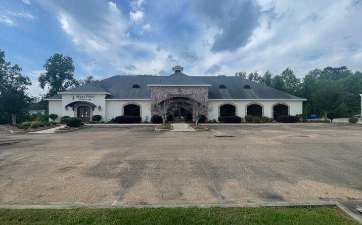 Executive Offices for Sale in Magee, MS | Crexi