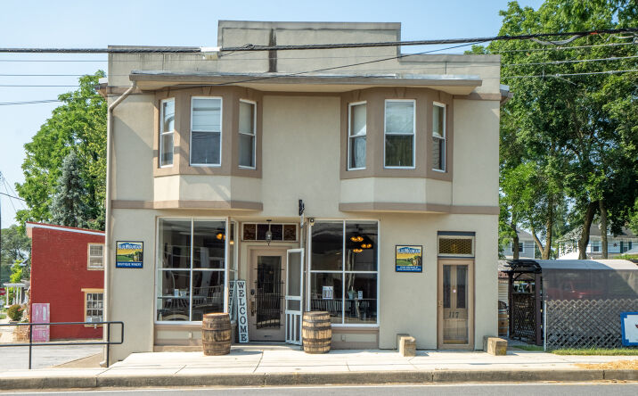 Pictures of Mixed Use, Multifamily, Retail, Special Purpose property located at 117 E Baltimore St, Funkstown, MD 21734 for sales - image #1