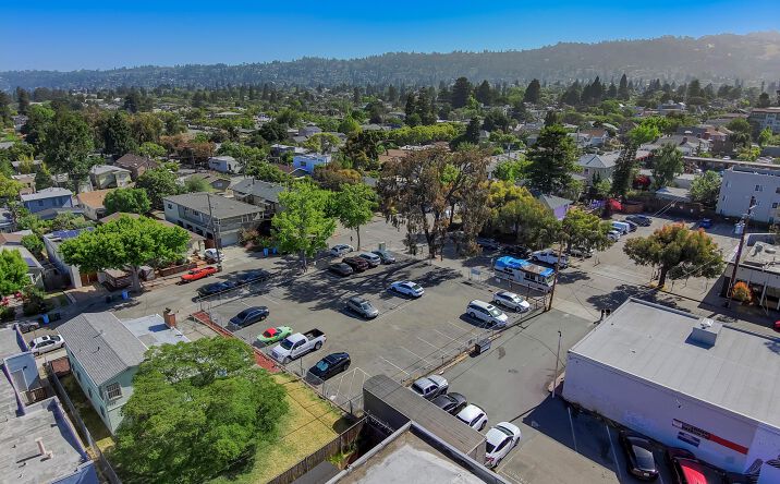 Pictures of Retail property located at 1399 University Ave, Berkeley, CA 94702 for sales - image #1