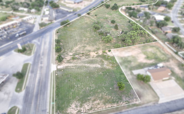 Pictures of Land property located at US-180, Snyder, TX 79549 for sales - image #1