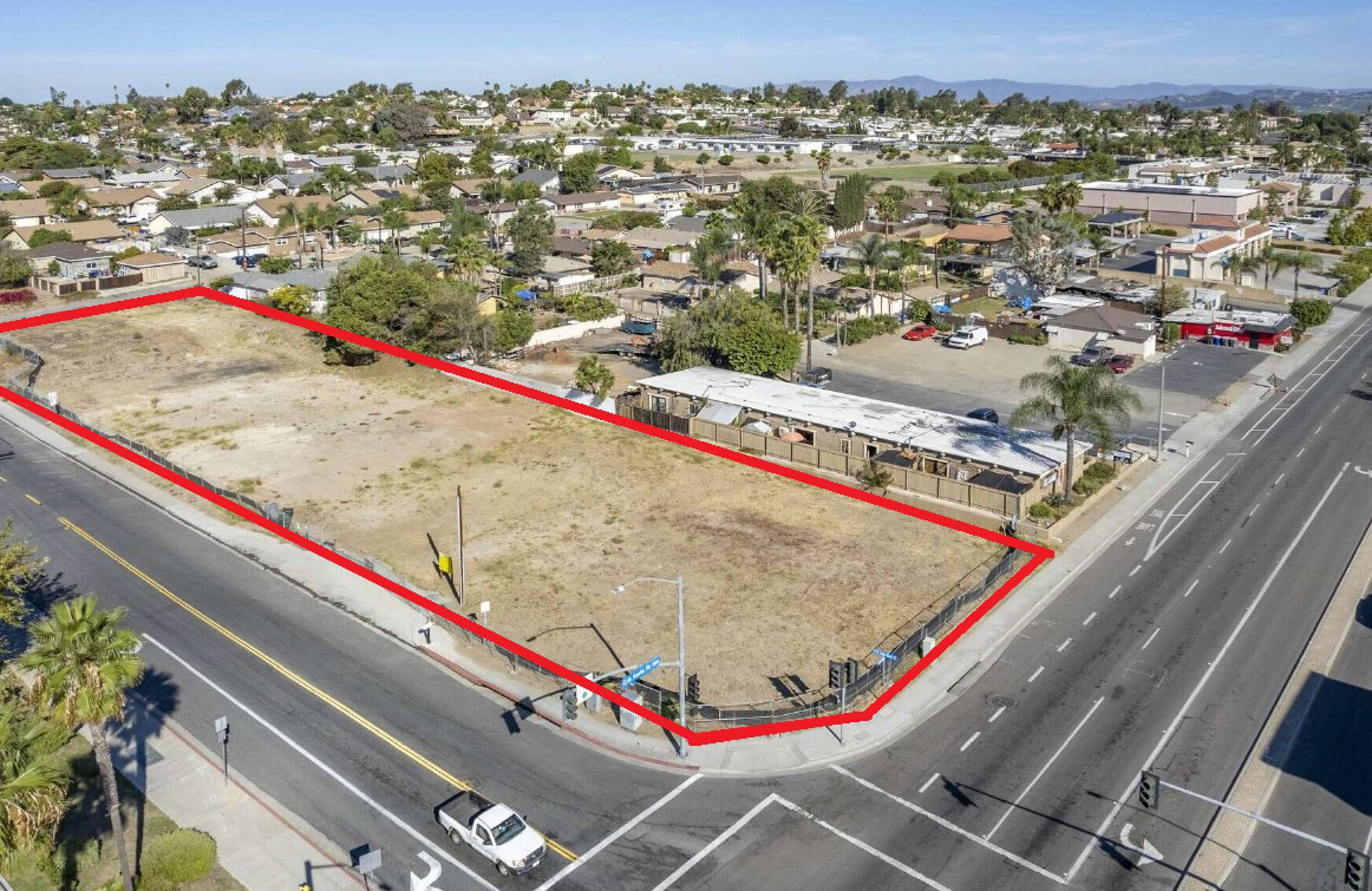 1304 N Santa Fe Ave, Vista, CA 92083