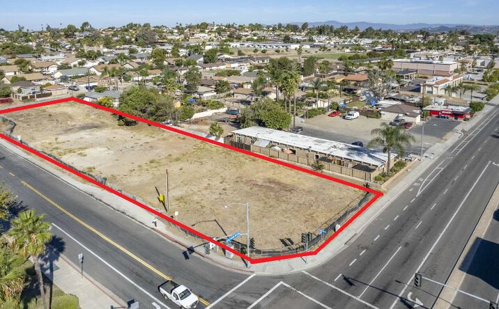 Pictures of Land property located at 1304 N Santa Fe Ave, Vista, CA 92083 for sales - image #1