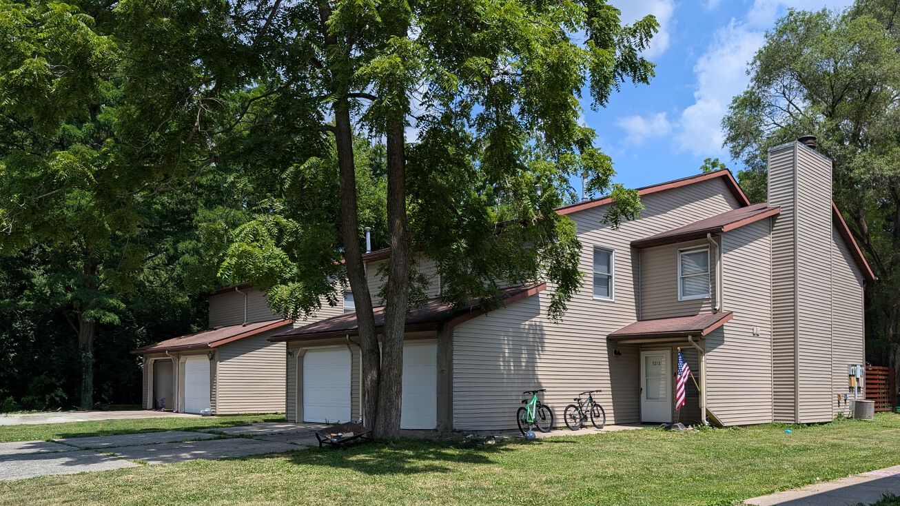 5124 W Canterbury Dr, Muncie, IN 47304