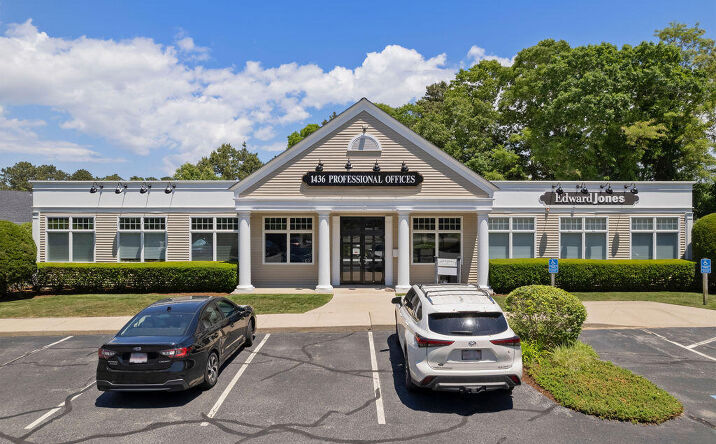 Pictures of Office property located at 1436 Iyannough Road, Hyannis, MA 02601 for sales - image #1