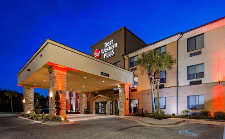 Pictures of Hospitality property located at 8931 Sawwood St, Spanish Fort, AL 36527 for sales - image #1