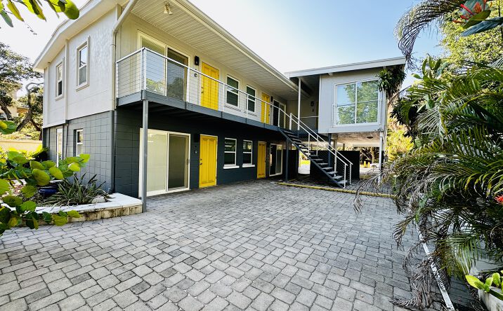 Pictures of Multifamily property located at 1236 13th St, Sarasota, FL 34236 for sales - image #1