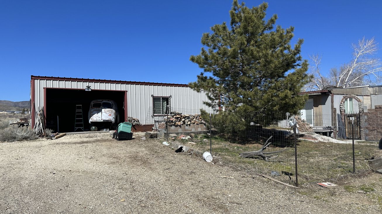 11 Red Rock Rd, Mound House, NV 89706