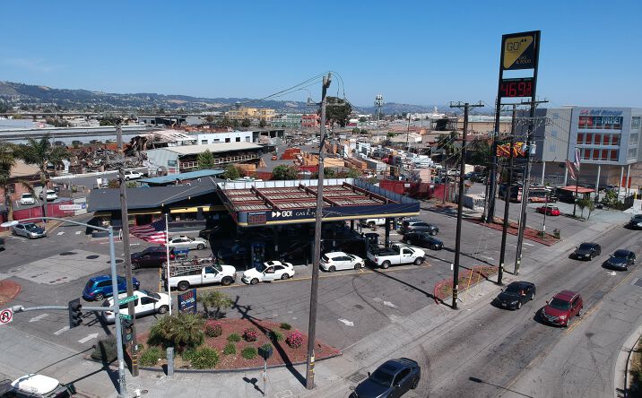 Pictures of Retail property located at 720 High St, Oakland, CA 94601 for sales - image #1