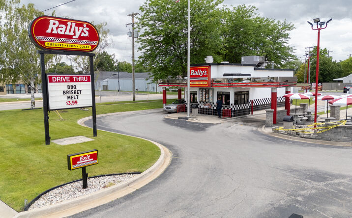 Pictures of Retail property located at 3990 Wilder Rd, Bay City, MI 48706 for sales - image #1