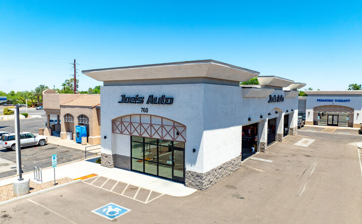 Pictures of Retail property located at 760 W Guadalupe Rd, Gilbert, AZ 85233 for sales - image #1