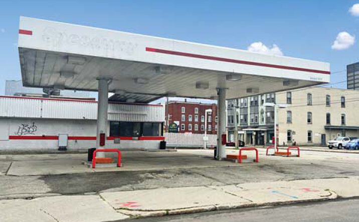 Pictures of Retail property located at 89 Bridge St, Manchester, NH 03101 for sales - image #1