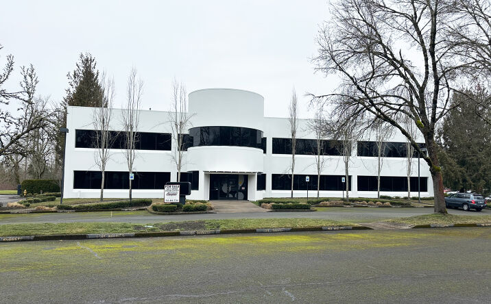Pictures of Office property located at 1550 Valley River Dr, Eugene, OR 97401 for sales - image #1