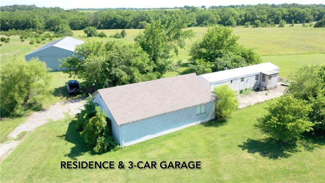 169 SW 951 Road, Holden, MO 64040