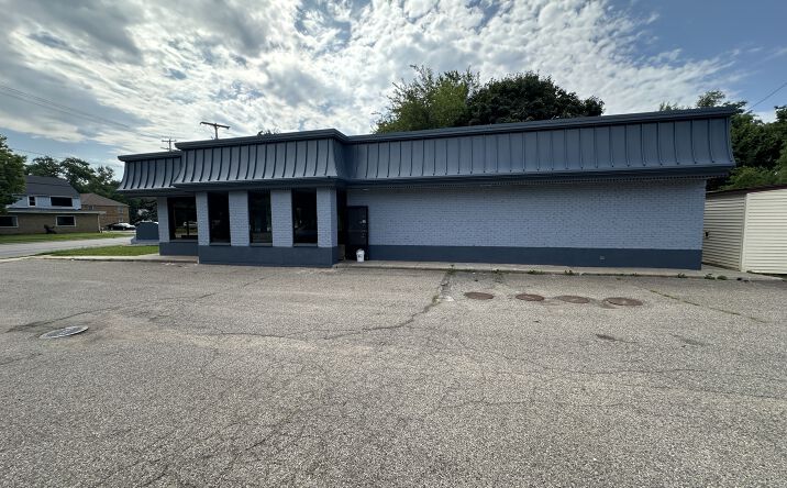 Pictures of Retail property located at 2814 Portage Street, Kalamazoo, MI 49001 for sales - image #1