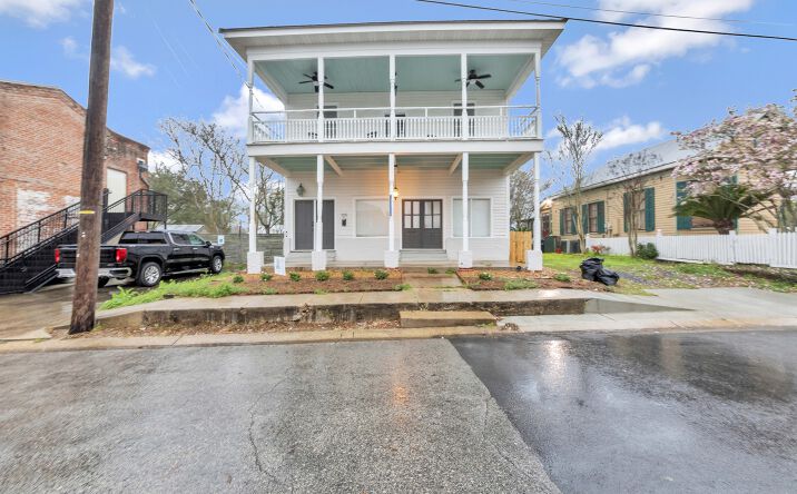 Pictures of Office property located at 105 Washington St, Breaux Bridge, LA 70517 for sales - image #1