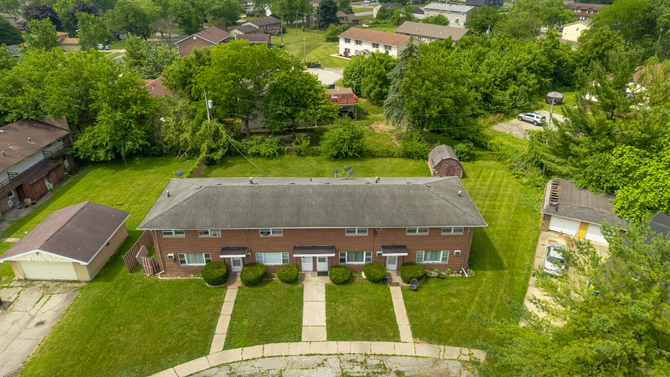 3615 W 73rd Ct, Merrillville, IN 46410