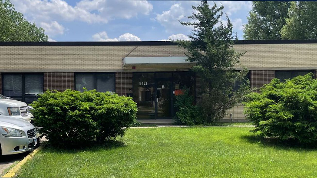 2421 S 25th Ave, Broadview, IL 60155