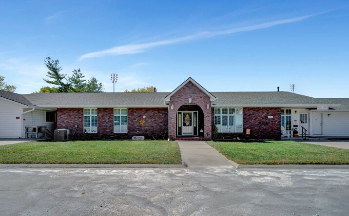 Pictures of Land property located at 1223 Q st, Auburn, NE 68305 for sales - image #1