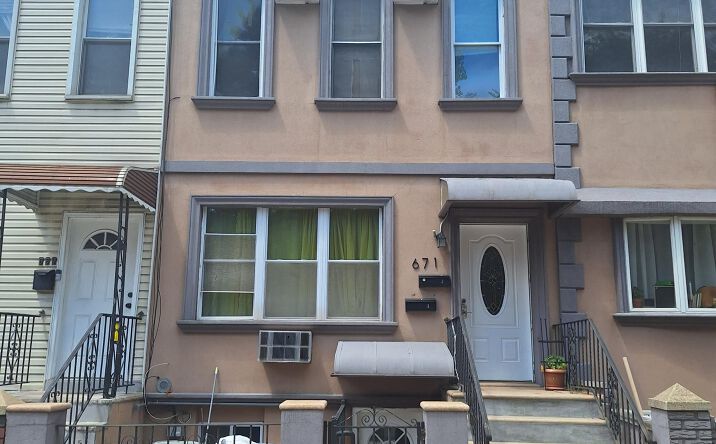 Pictures of Multifamily property located at 671 Metropolitan Avenue, Brooklyn, NY 11211 for sales - image #1