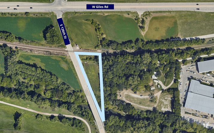 Pictures of Land property located at 126th & Giles Rd, La Vista, NE 68138 for comps - image #1