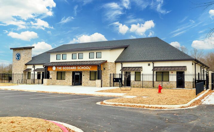 Pictures of Retail, Special Purpose property located at 300 Hogan Lane, Conway, AR 72034 for sales - image #1