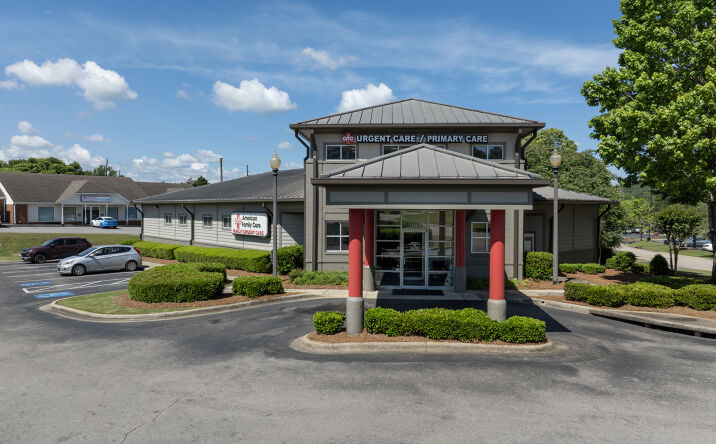 Pictures of Office property located at 2970 Pelham Pkwy, Pelham, AL 35124 for sales - image #1