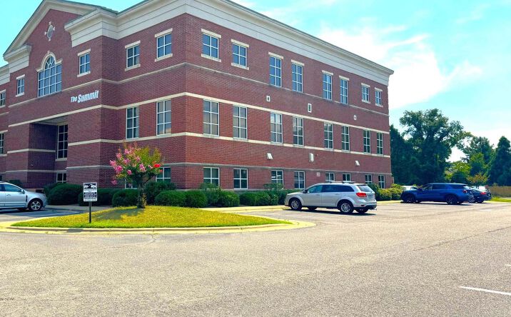 Pictures of Office property located at 1540 Purdue Dr, Fayetteville, NC 28303 for sales - image #1