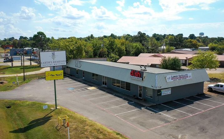Pictures of Office property located at 2280 NE Loop 286, Paris, TX 75460 for sales - image #1