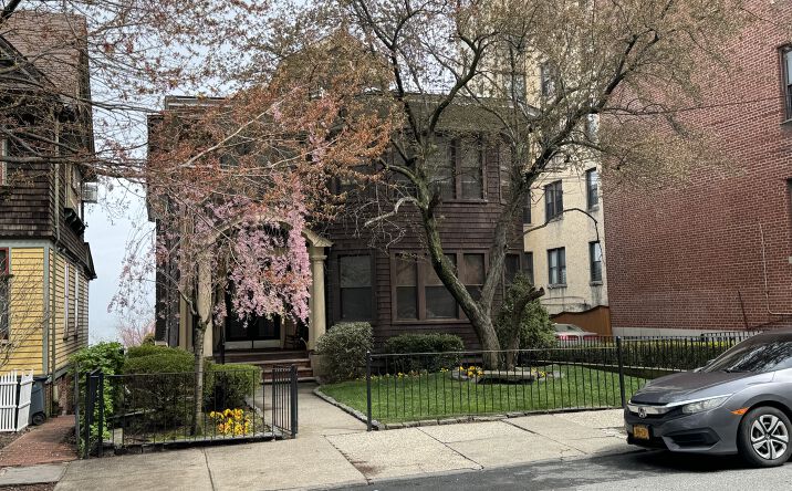 Pictures of Multifamily property located at 135 St Marks Pl, Staten Island, NY 10301 for sales - image #1