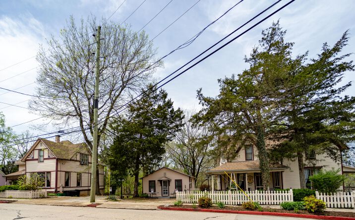 Pictures of Hospitality property located at 5 Ojo St, Eureka Springs, AR 72632 for sales - image #1