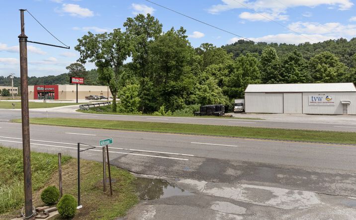 Pictures of Industrial property located at 2100 Roane State Hwy, Harriman, TN 37748 for sales - image #1