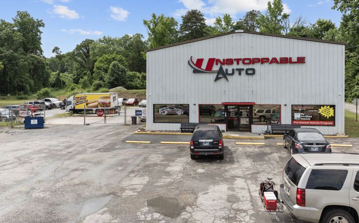 Pictures of Industrial property located at 2100 Roane State Hwy, Harriman, TN 37748 for sales - image #1