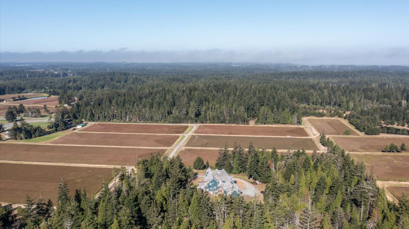 54983 Morrison Rd, Bandon, OR 97411