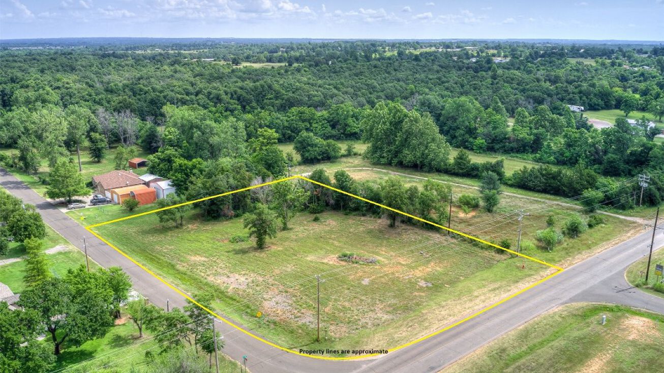 20357 SE 29th Street, Harrah, OK 73045