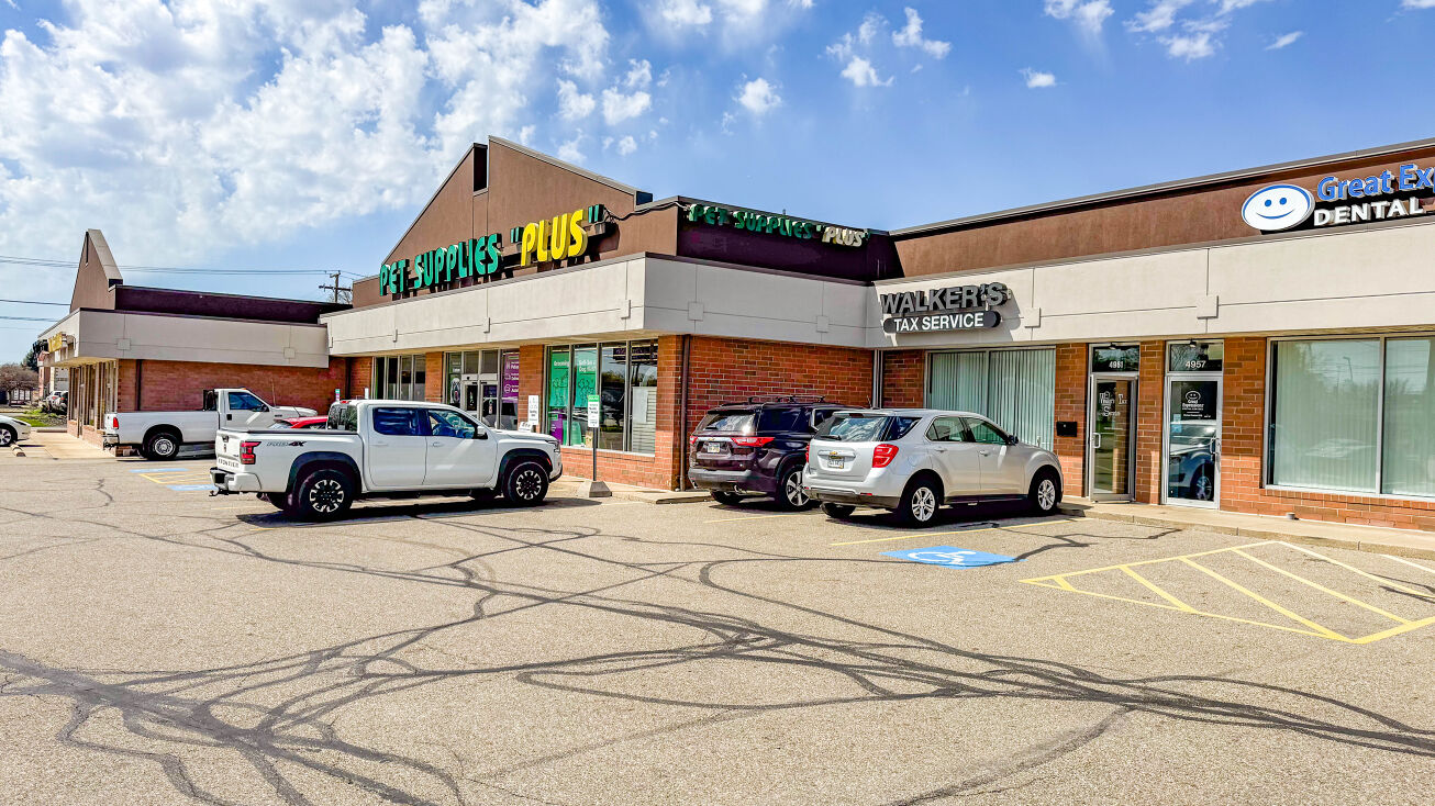 4965 Tuscarawas St W, Canton, OH 44708