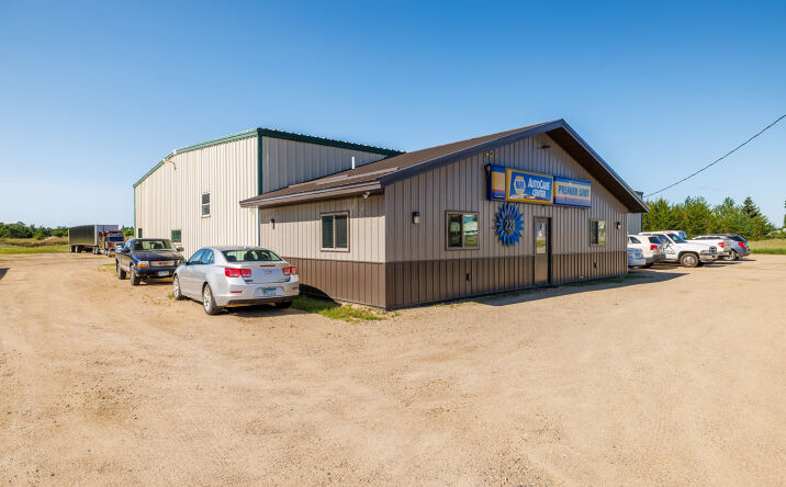 Pictures of Industrial, Retail property located at 220 Crocus Hill St, Park Rapids, MN 56470 for sales - image #1