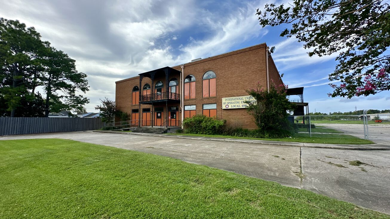 7370 Chef Menteur Hwy, New Orleans, LA 70126 | Crexi.com